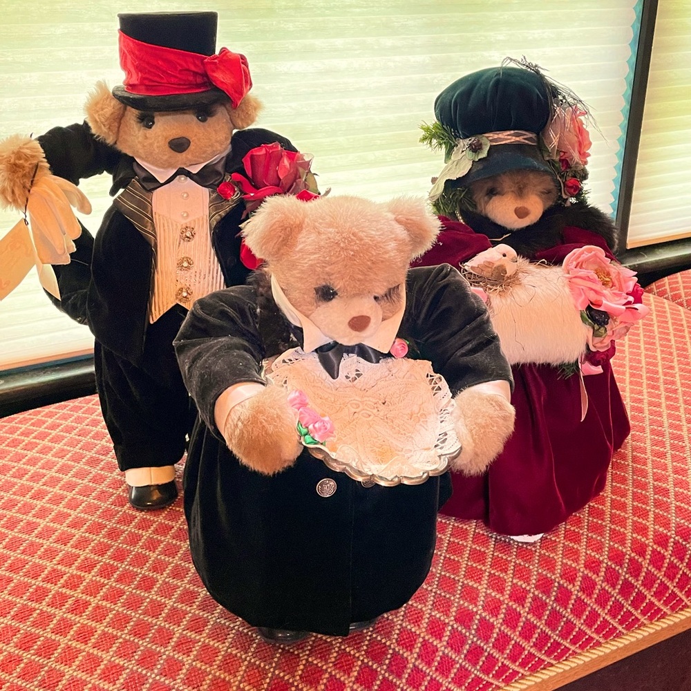 Apple Whimsey Bride and Groom Wedding Teddy Bears: Limited Edition